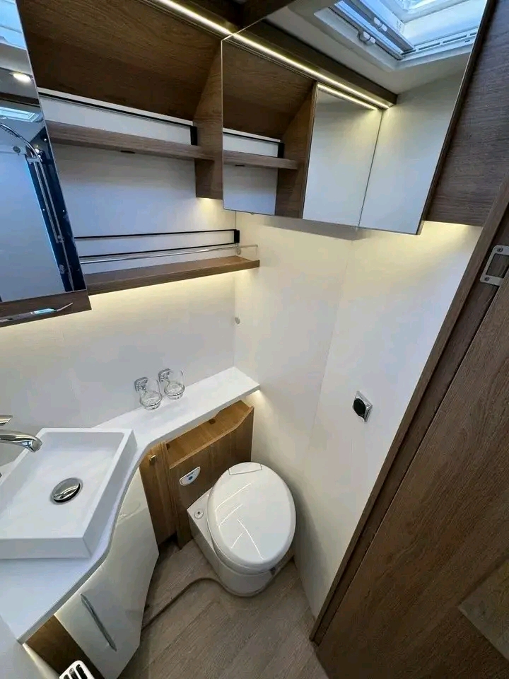 Rapido I 96 180Hp – Image 17