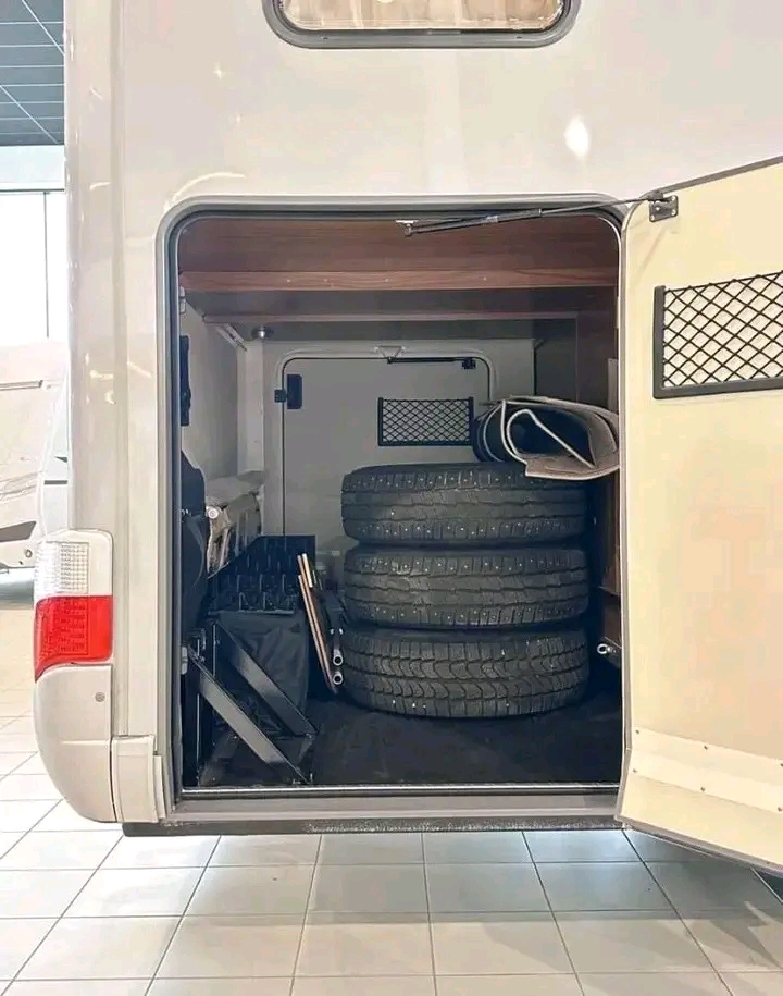FIAT HYMER B 778 PL – Image 14