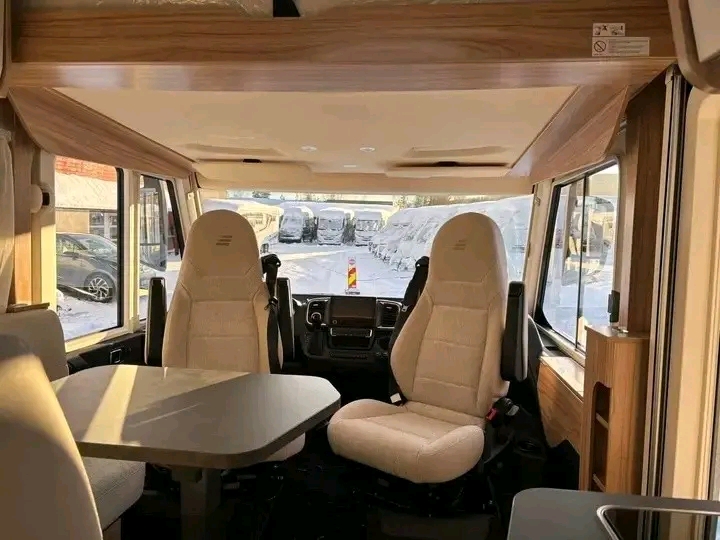Hymer Exsis I-580 140ch 2,2 litres 2025 – Image 8