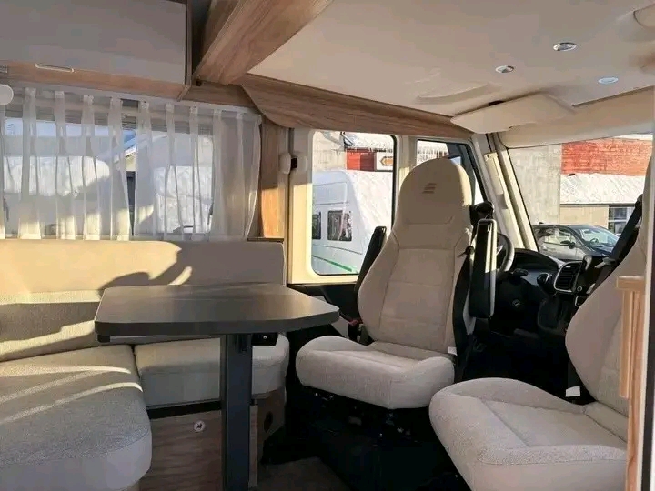Hymer Exsis I-580 140ch 2,2 litres 2025 – Image 17
