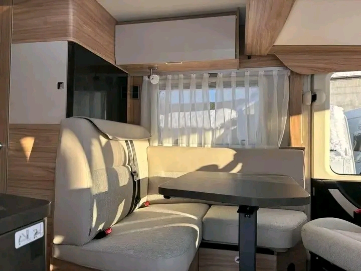 Hymer Exsis I-580 140ch 2,2 litres 2025 – Image 18