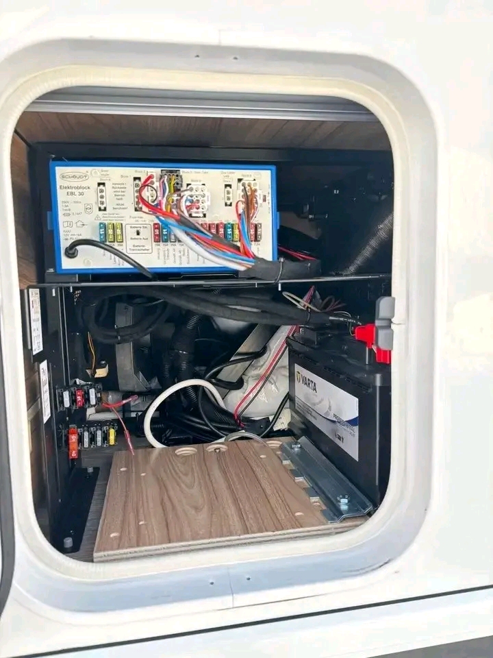 Hymer Exsis I-580 140ch 2,2 litres 2025 – Image 22