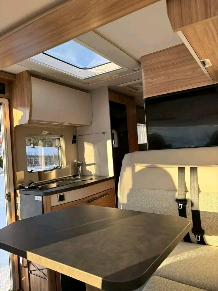 Hymer Exsis I-580 140ch 2,2 litres 2025 – Image 27