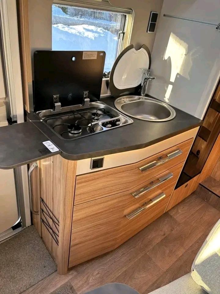 Hymer Exsis I-580 140ch 2,2 litres 2025 – Image 31