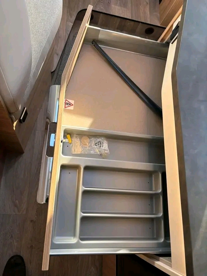 Hymer Exsis I-580 140ch 2,2 litres 2025 – Image 33