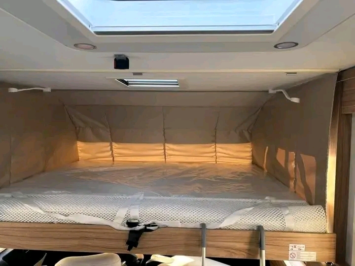 Hymer Exsis I-580 140ch 2,2 litres 2025 – Image 37