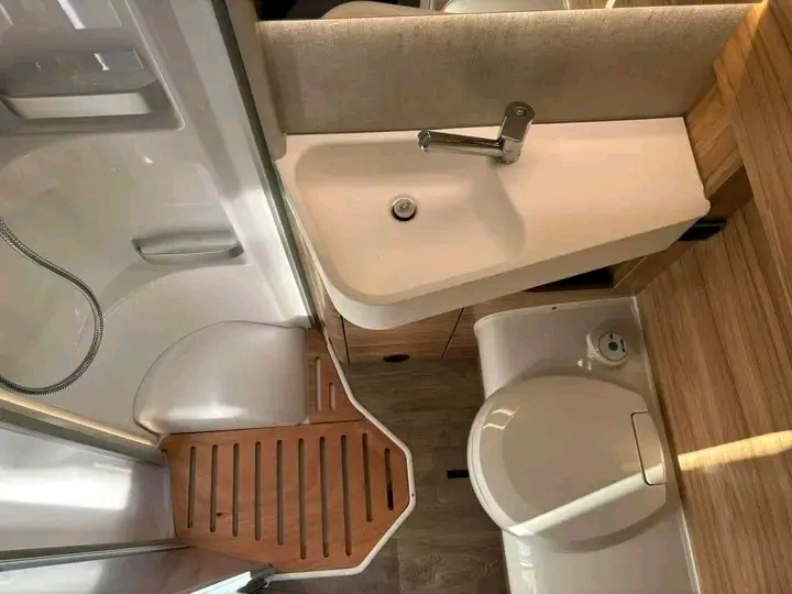 Hymer Exsis I-580 140ch 2,2 litres 2025 – Image 41