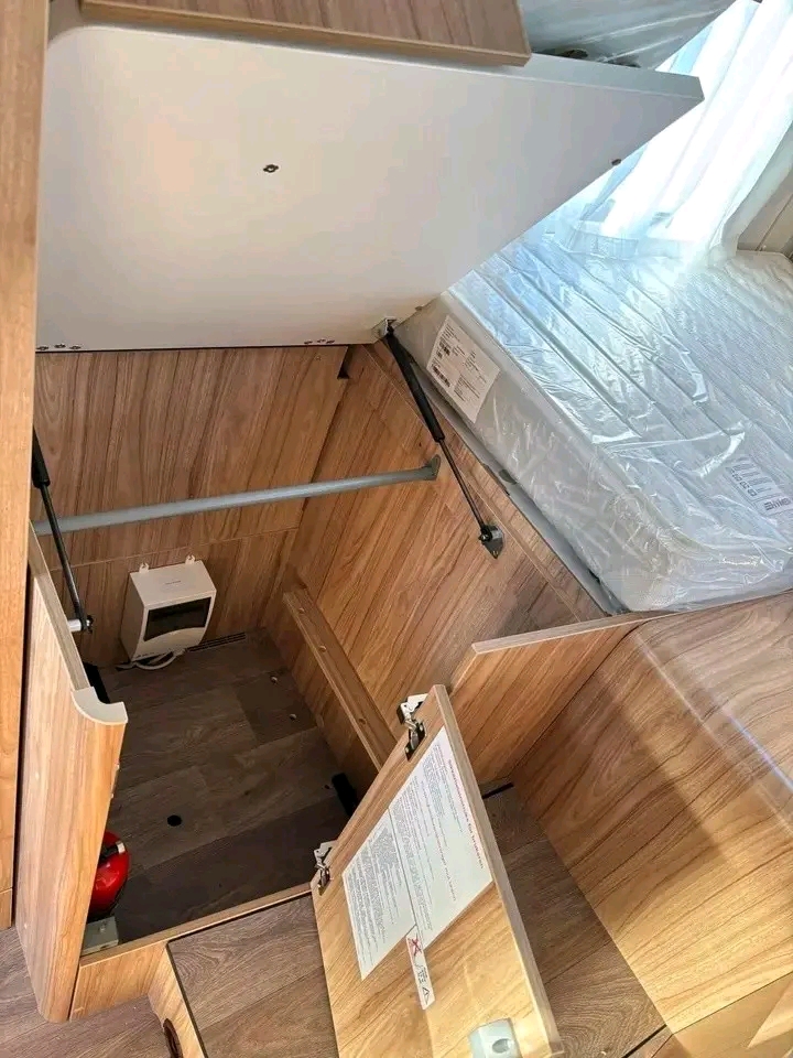 Hymer Exsis I-580 140ch 2,2 litres 2025 – Image 49