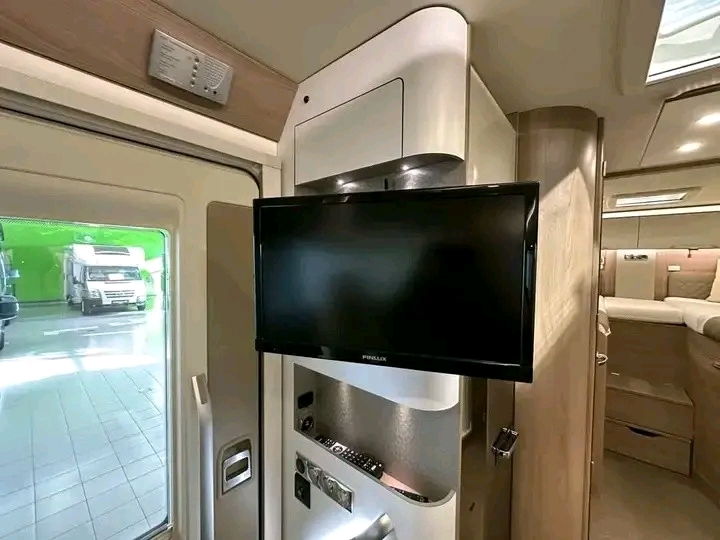 Bürstner Ixeo I 728 – Image 30