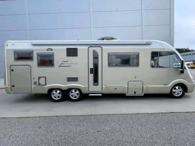 Bürstner ELEGANCE I 821-2/2009 – Image 4