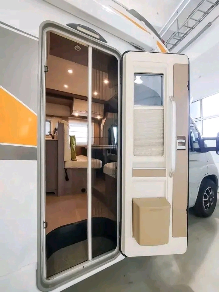 Fiat Bürstner Ixeo T 726 G Summer – 2015 – Image 6