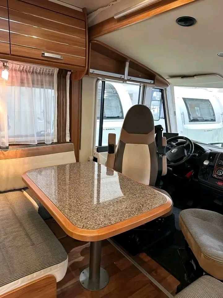 Dethleffs I 7150 Esperit 177ch – Image 14