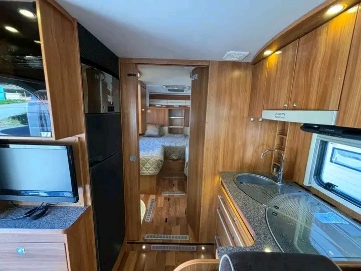 Dethleffs I 7150 Esprit 3L 177ch 2012 – Image 15