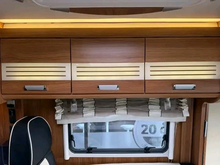 Dethleffs GLOBETROTTER XLI 177Hp 3L 2013 – Image 9