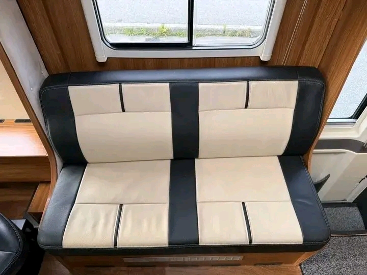 Dethleffs GLOBETROTTER XLI 177Hp 3L 2013 – Image 11
