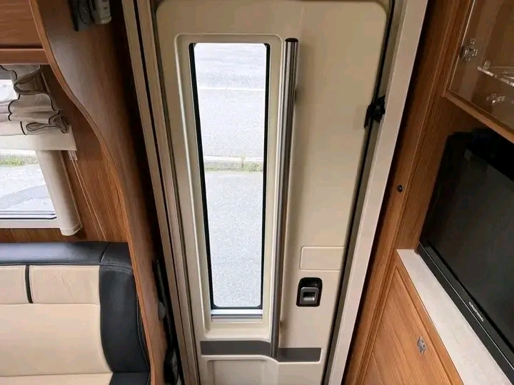 Dethleffs GLOBETROTTER XLI 177Hp 3L 2013 – Image 12