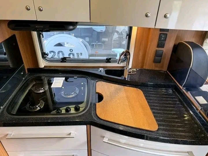 Dethleffs GLOBETROTTER XLI 177Hp 3L 2013 – Image 15