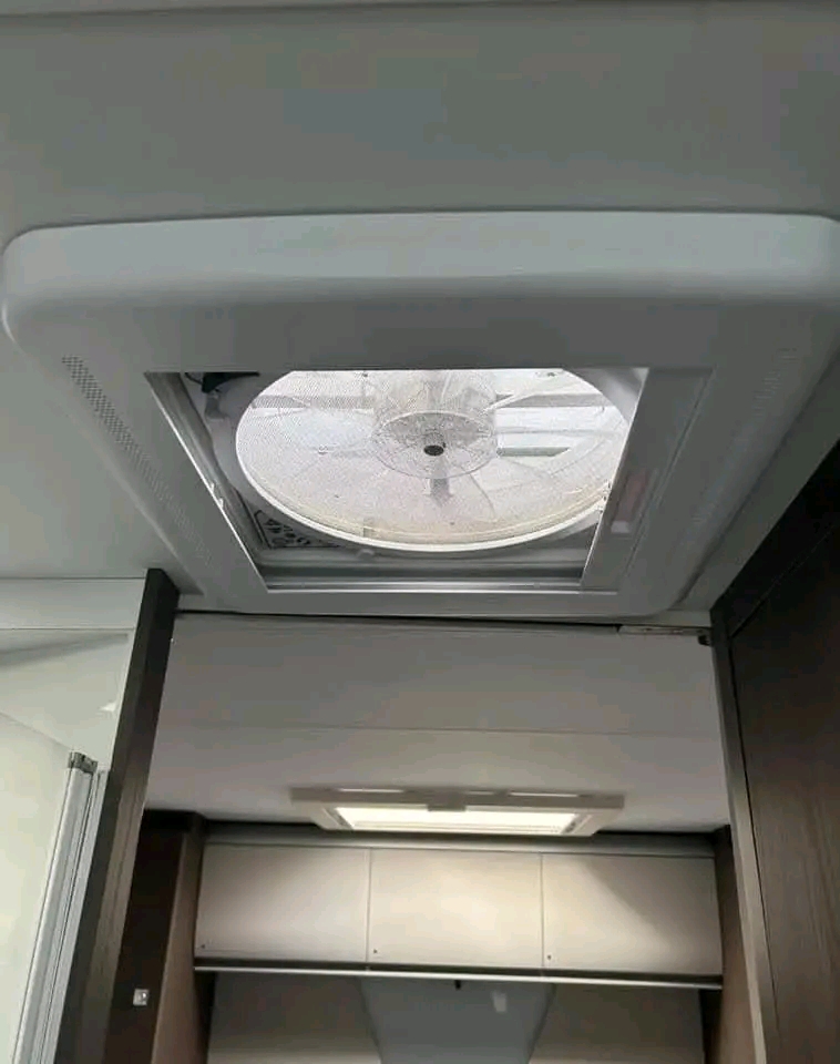 Adria Coral Supreme 670 – Image 20