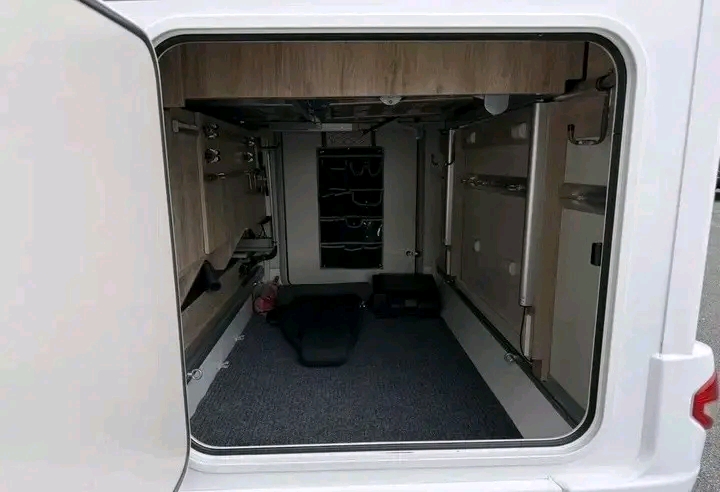 Eura Mobil Integra Line 720 QB 2,3L – Image 9