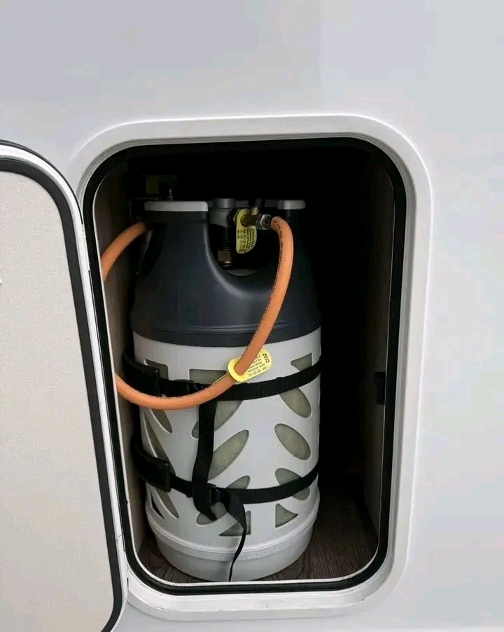 Eura Mobil Integra Line 720 QB 2,3L – Image 35