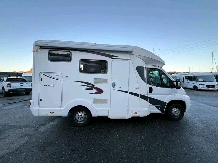 Eura Mobil PB 509 FB 131Hp 2,3L 2014 – Image 5