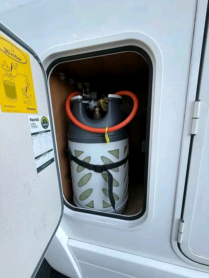 Eura Mobil PB 509 FB 131Hp 2,3L 2014 – Image 18