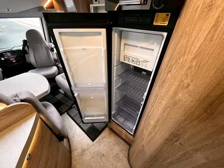 Eura Mobil IL 720 QB 177ch 2,3 litres 2018 – Image 21