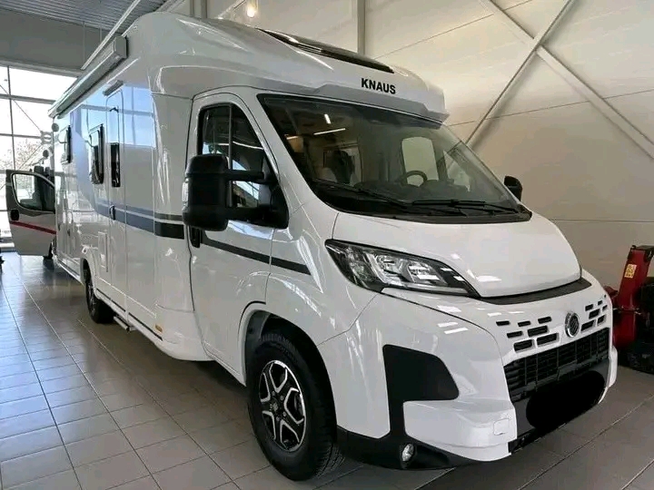 Knaus L!VE WAVE 700 MEG – Image 2