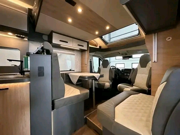 Knaus L!VE WAVE 700 MEG – Image 7
