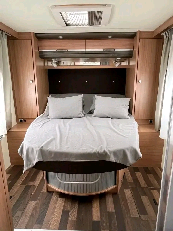 Fiat Knaus Sky Wave 700 MX – Image 8