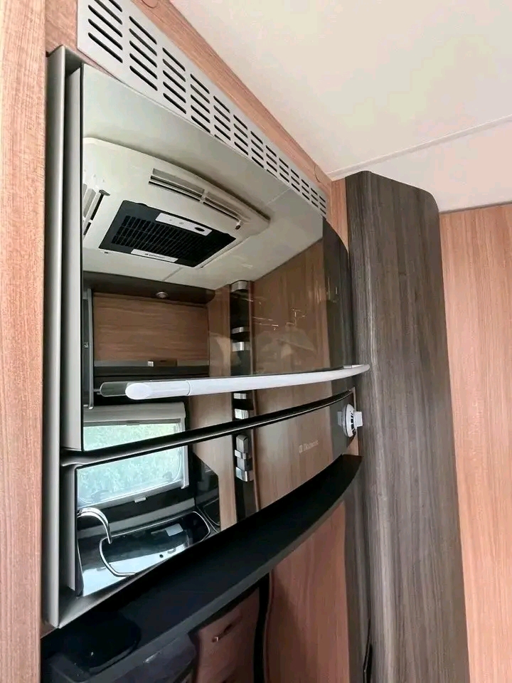Fiat Knaus Sky Wave 700 MX – Image 32