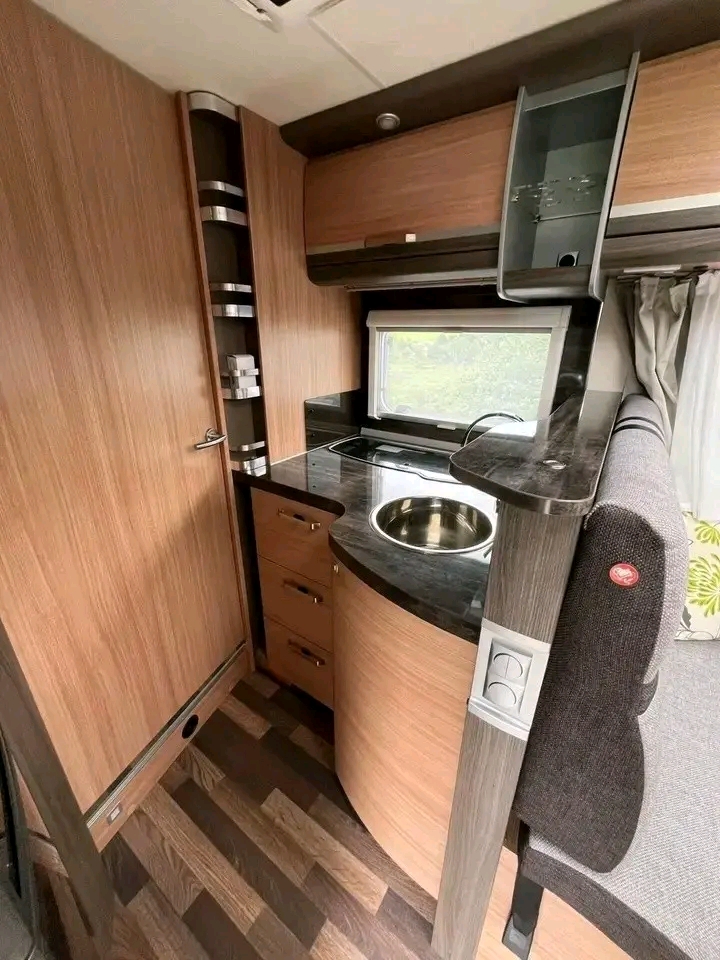 Fiat Knaus Sky Wave 700 MX – Image 33