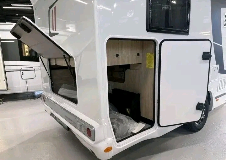 CHALLENGER 318 ANNIVERSARY EDITION – 2025 – Image 4