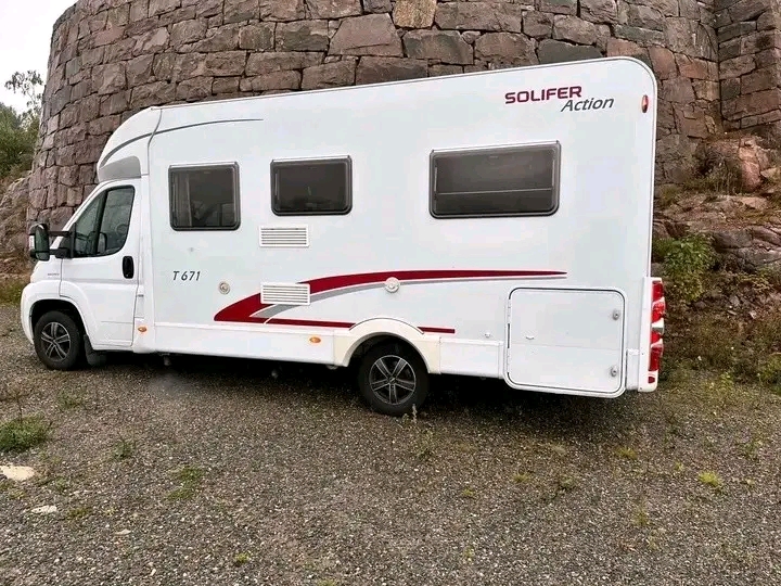 Capron Action T 671 130ch 2,3 litres 2011 – Image 30