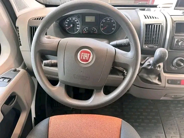 Capron Action T 671 130ch 2,3 litres 2011 – Image 22