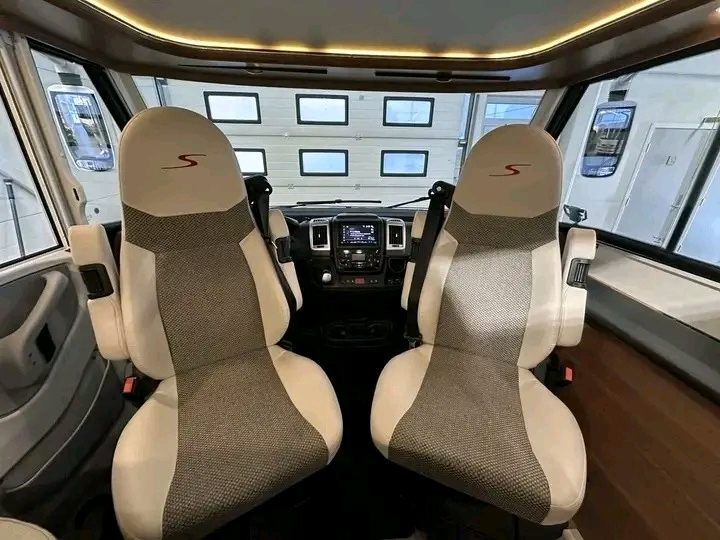Finlandia I 740 150Hp 2,3L 2018 – Image 32