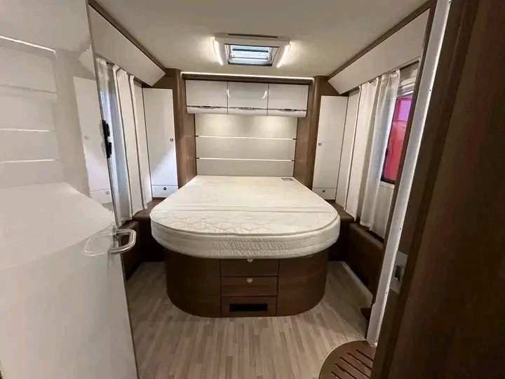 Finlandia I 740 150Hp 2,3L 2018 – Image 18