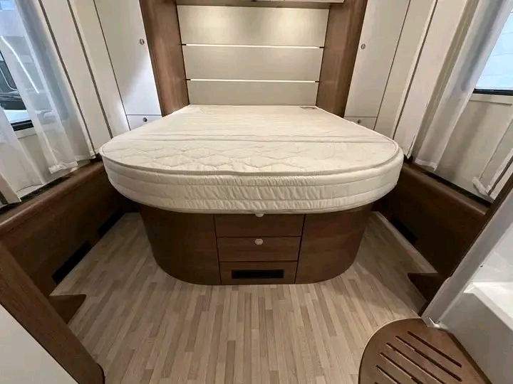 Finlandia I 740 150Hp 2,3L 2018 – Image 20