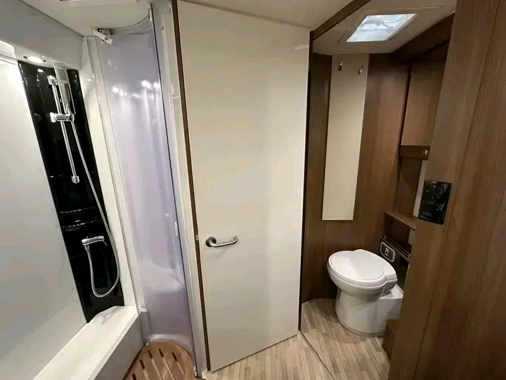 Finlandia I 740 150Hp 2,3L 2018 – Image 16