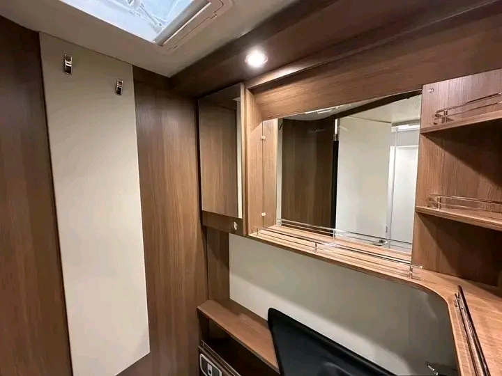 Finlandia I 740 150Hp 2,3L 2018 – Image 10