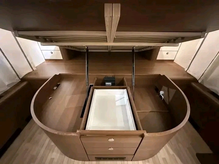 Finlandia I 740 150Hp 2,3L 2018 – Image 9