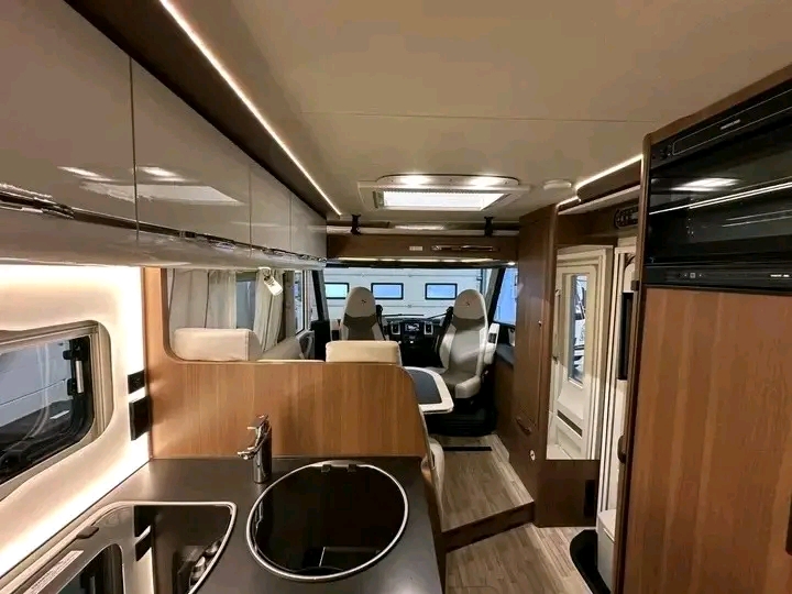 Finlandia I 740 150Hp 2,3L 2018 – Image 12