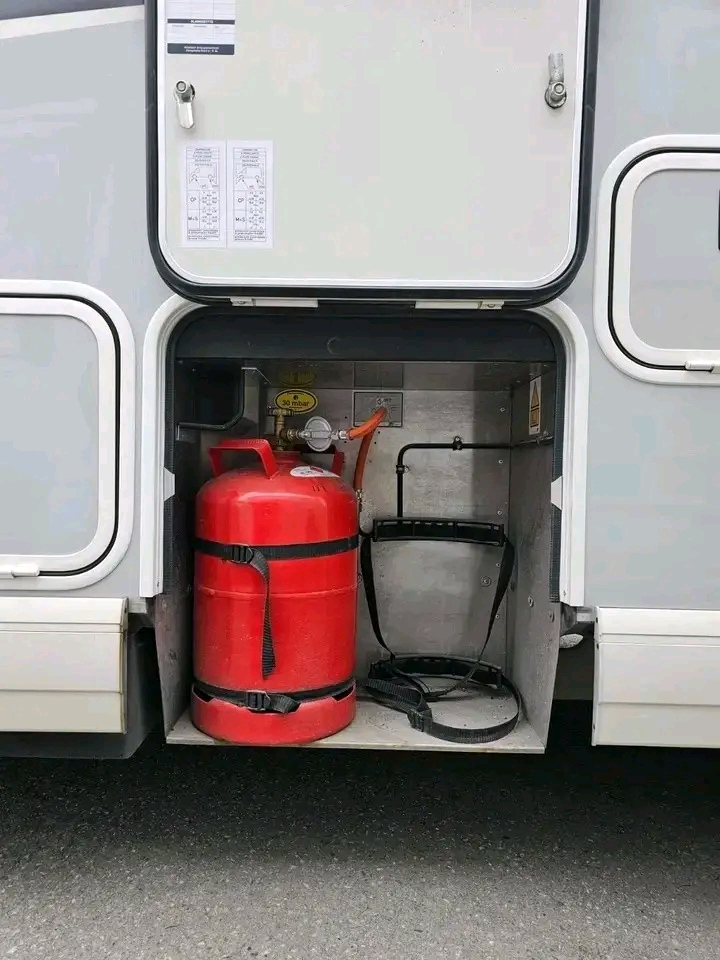 Carthago C-TOURER I 143 2,3L 148Hp 2015 – Image 4