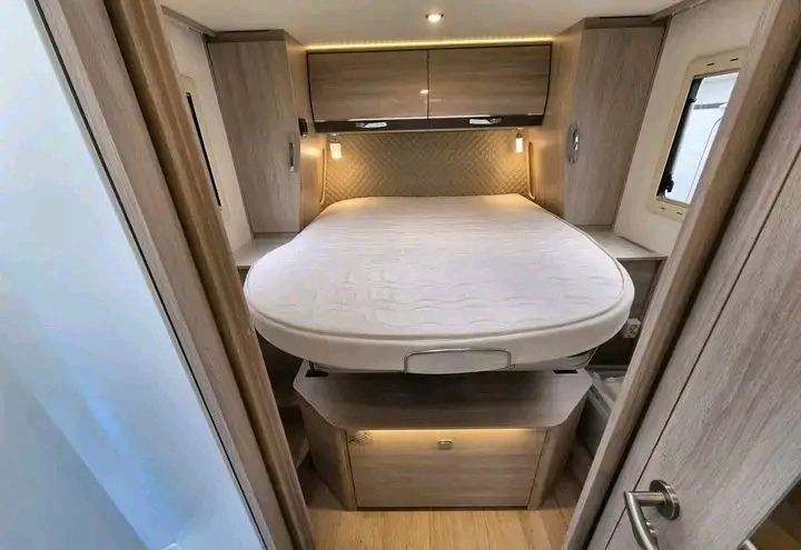 Rapido 8096 DF 150ch 2,3 litres 2017 – Image 17