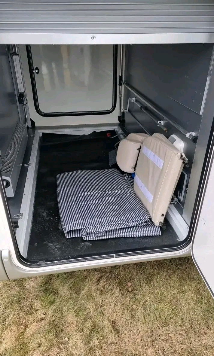 Rapido 8096 DF 150ch 2,3 litres 2017 – Image 21